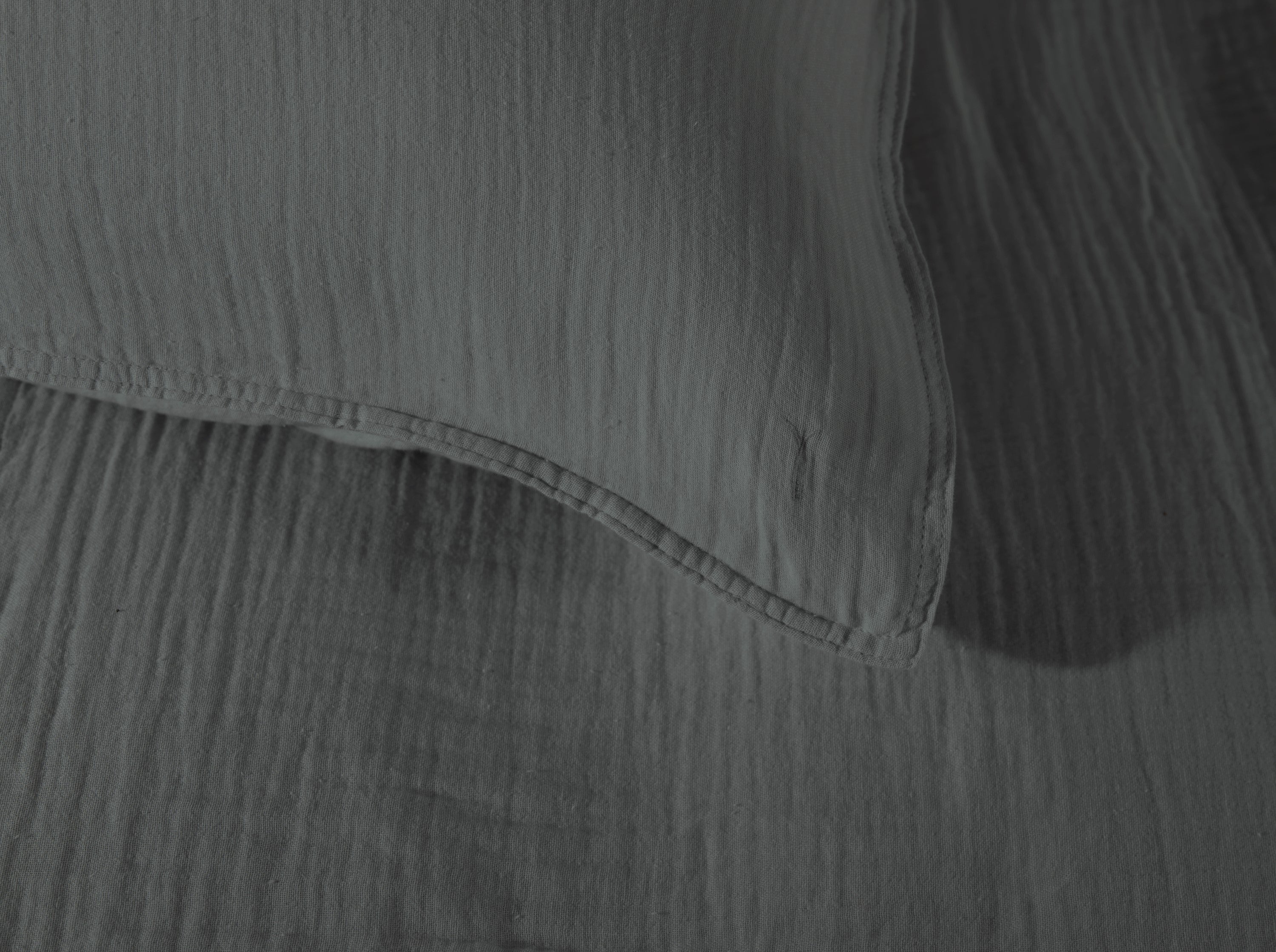 Yellow dekbedovertrek Suite Guadeloupe Beluga Grey mousseline