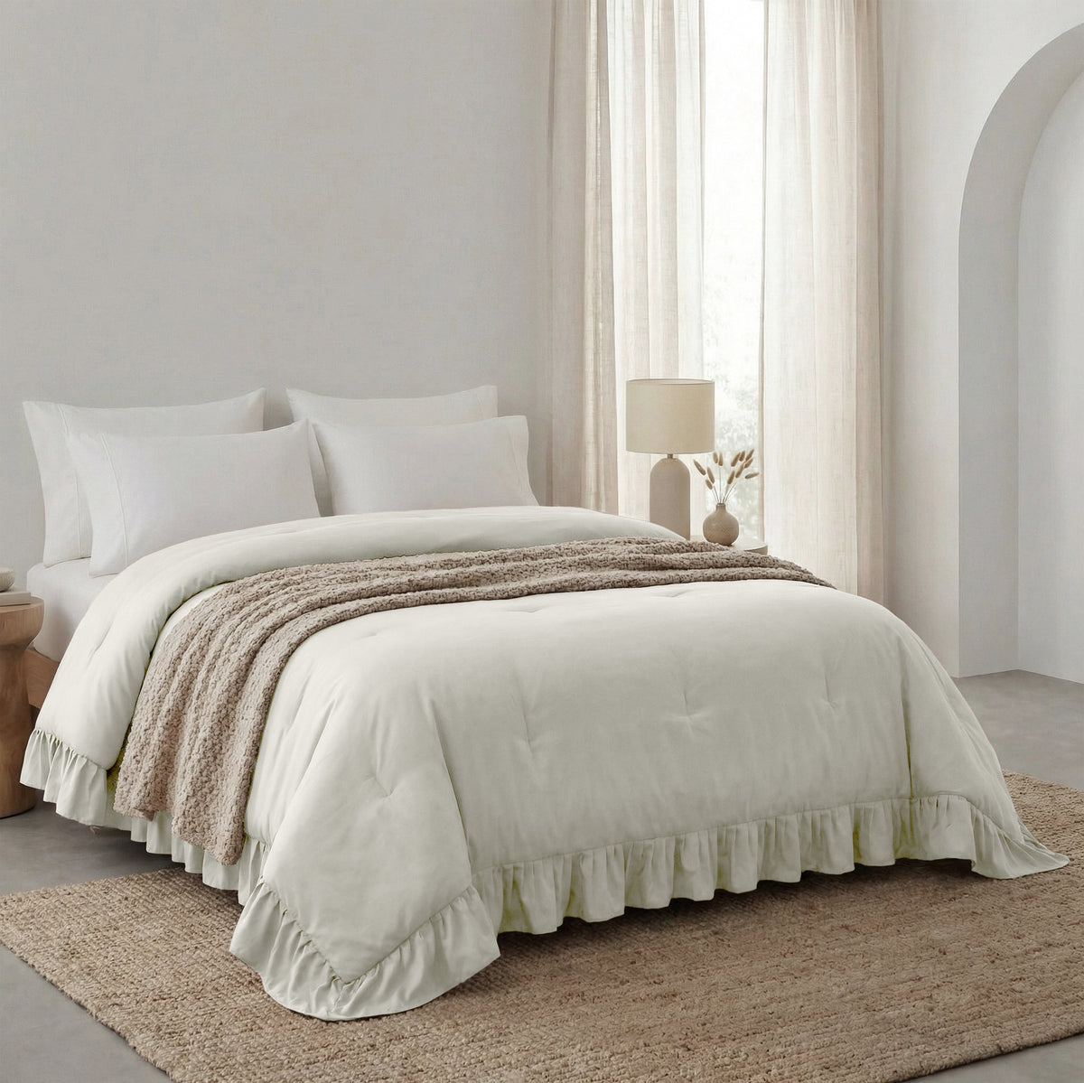 Sleeptime lazy dekbed Ruffles Gebroken Wit