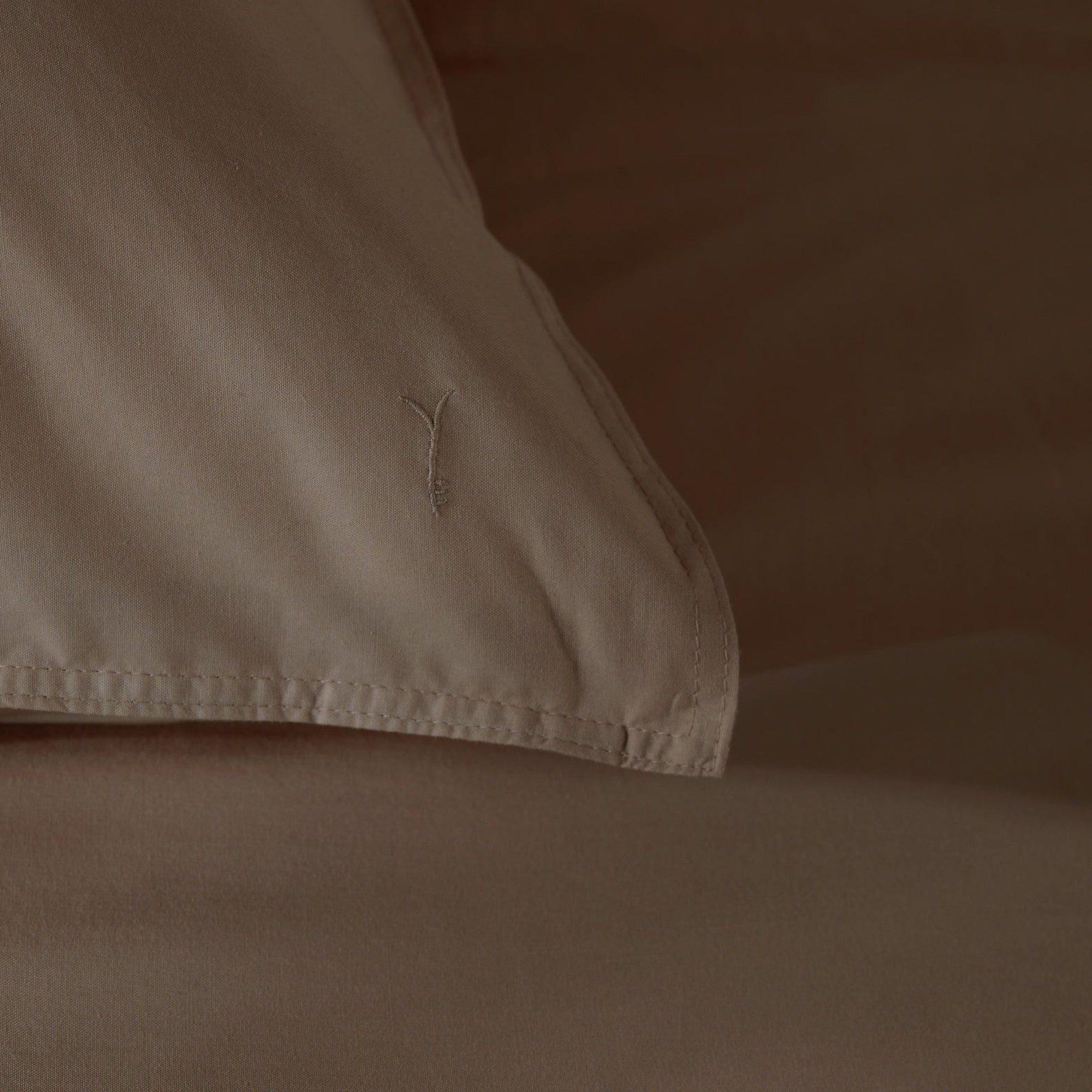 Yellow dekbedovertrek Suite Nairobi Plaza taupe gewassen katoen