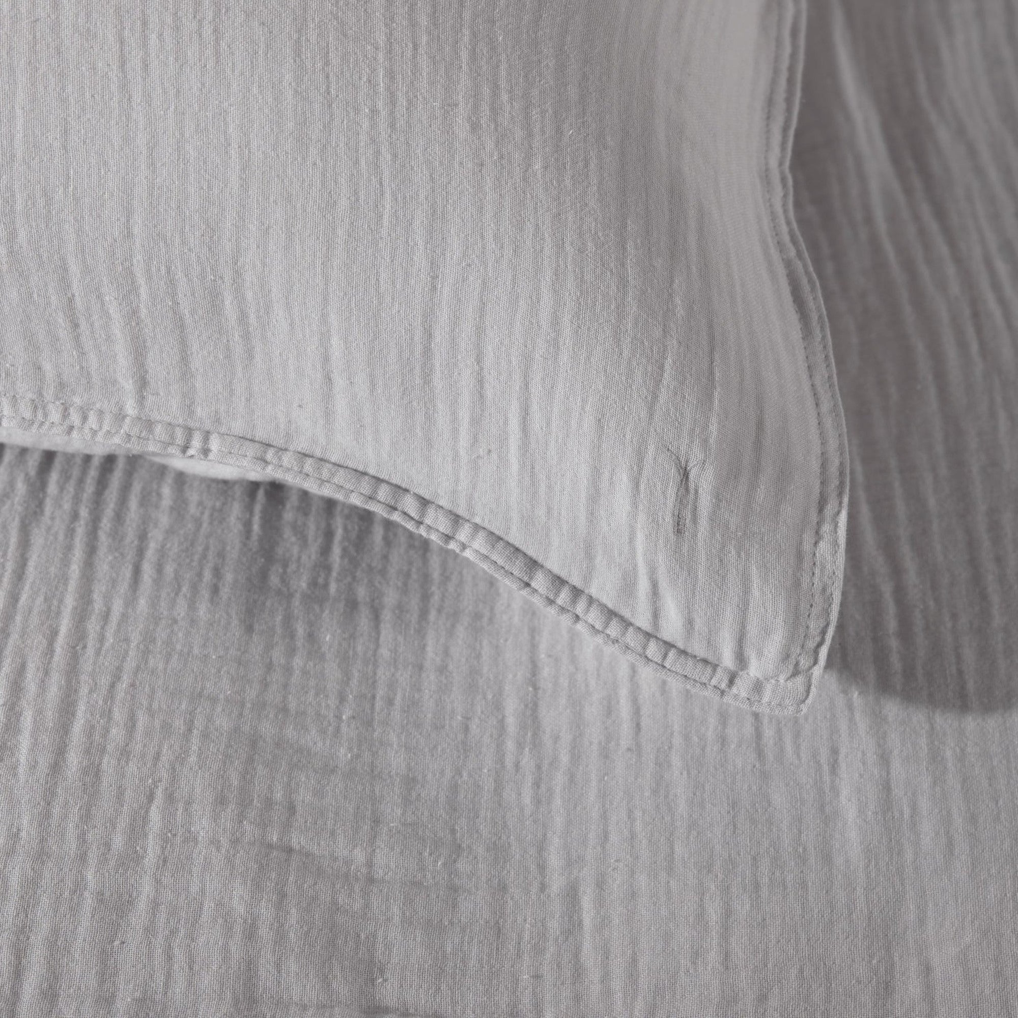 Yellow dekbedovertrek Suite Guadeloupe Vaporous Grey mousseline