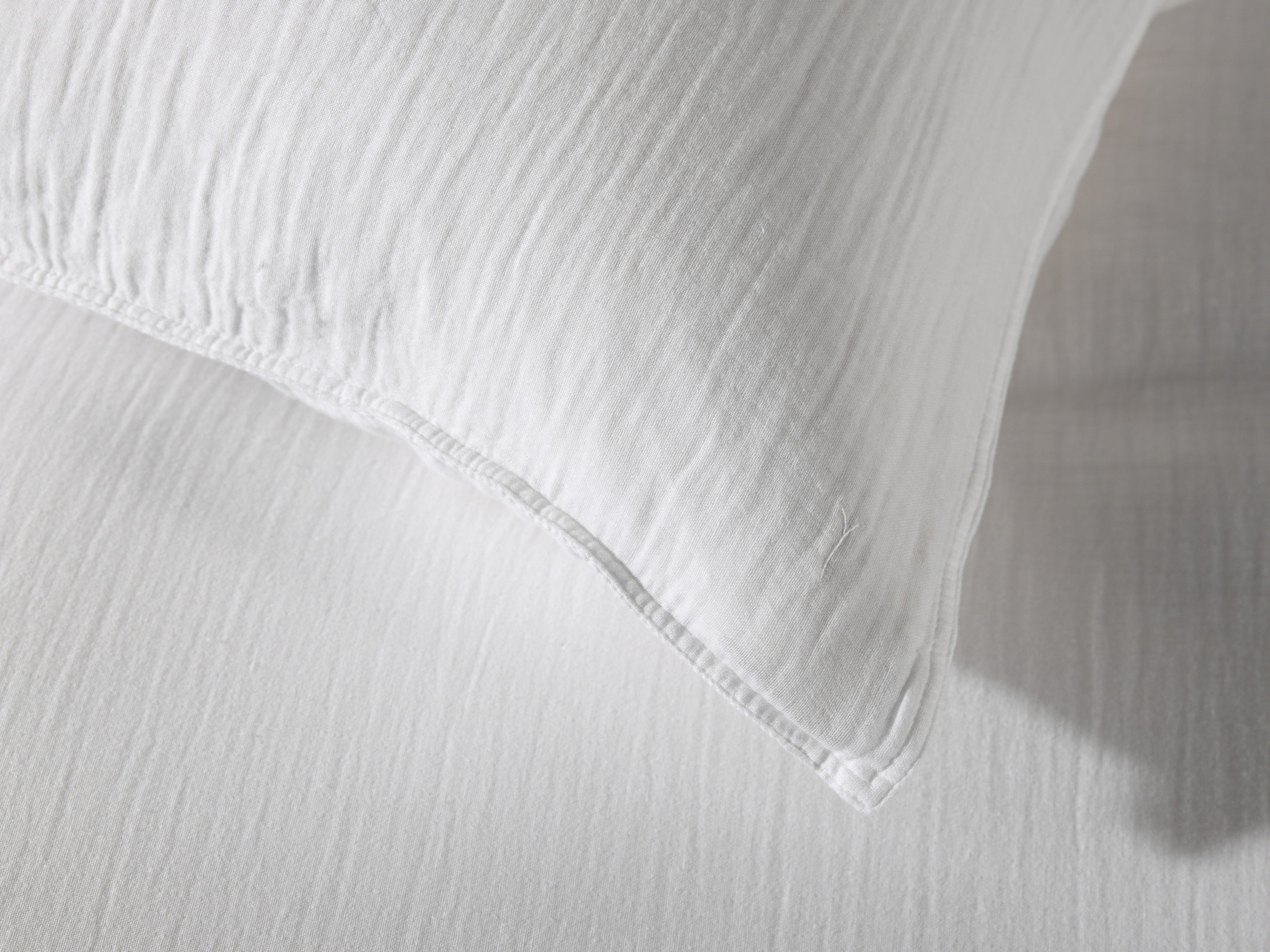 Yellow dekbedovertrek Suite Guadeloupe Blanc de Blanc mousseline