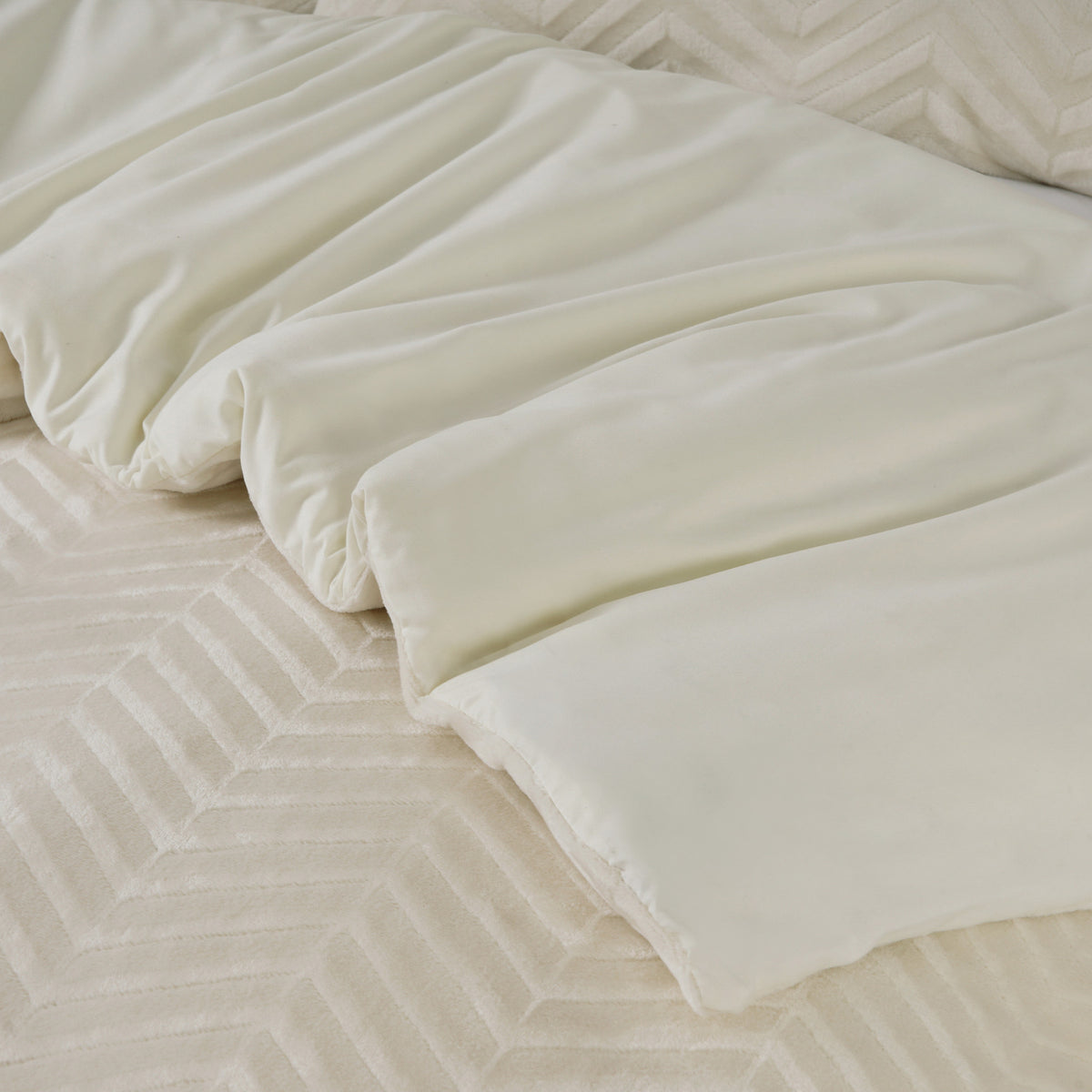 Sleeptime Dekbedovertrek Chevron Teddy Crème