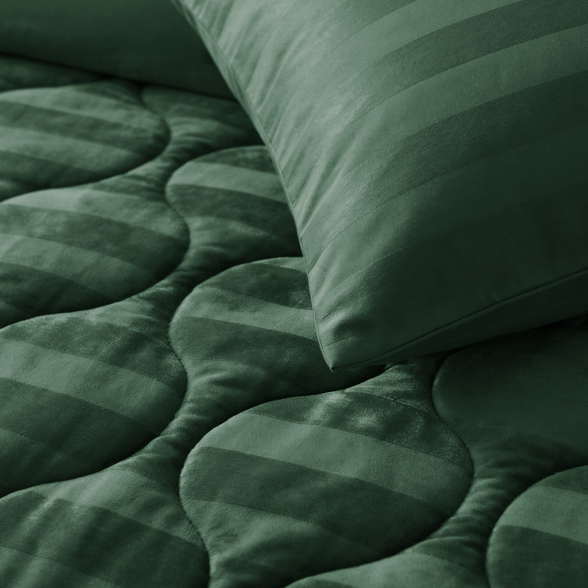 Sleeptime lazy dekbed Hotel Velvet Donker Groen