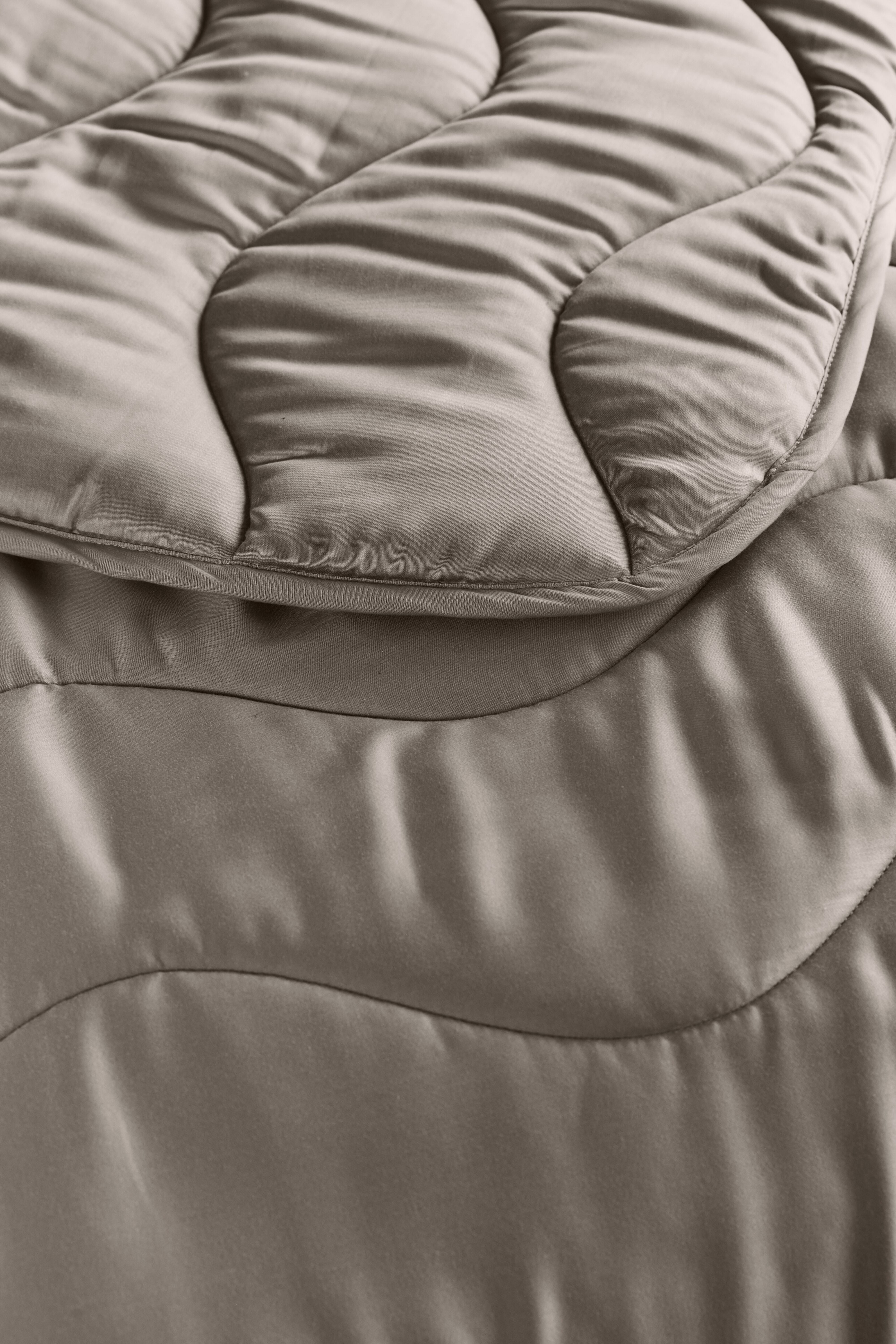 Beddinghouse lazy dekbed Cocoon Taupe
